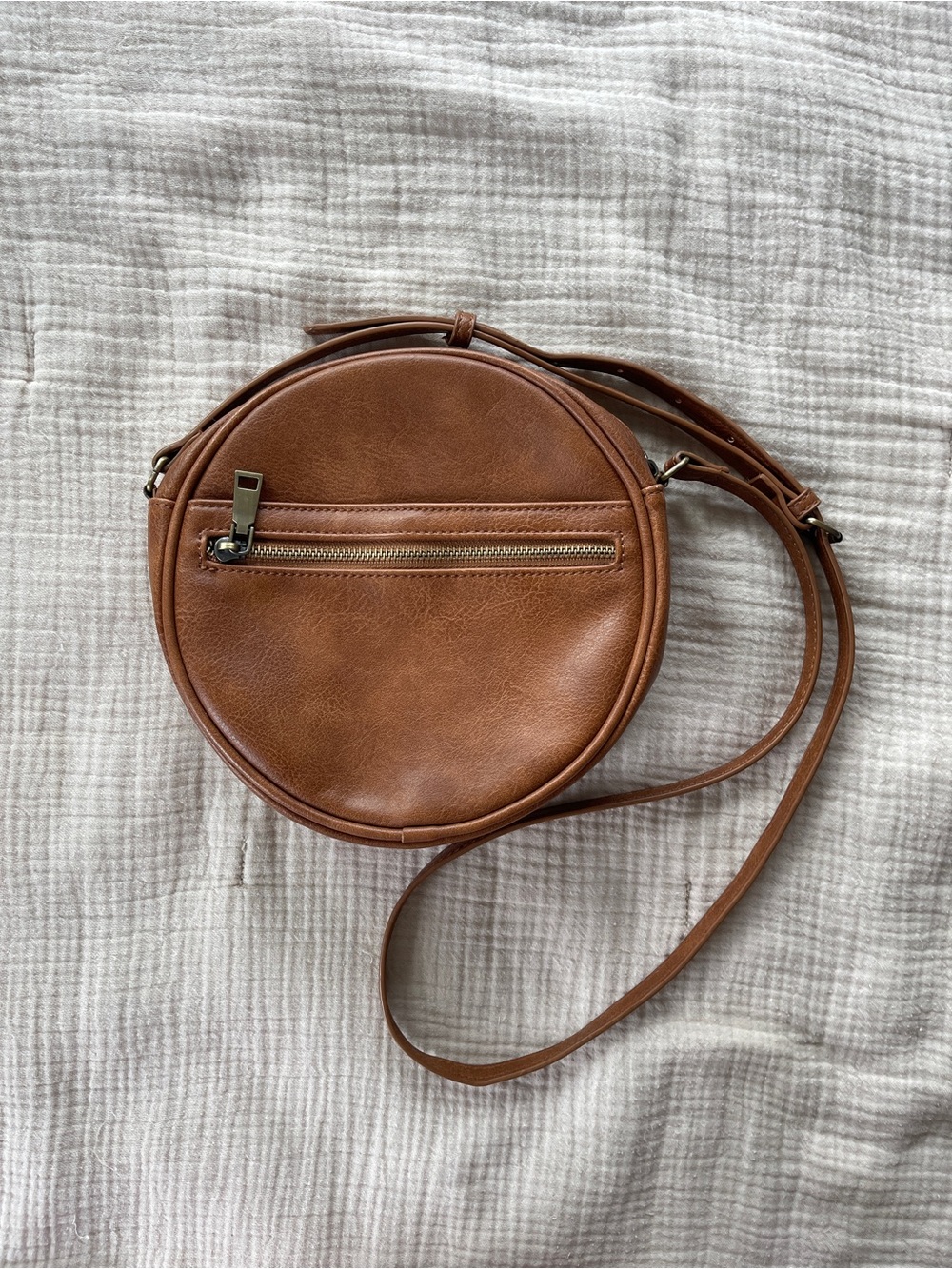 Antik Kraft round carmel brown crossbody bag